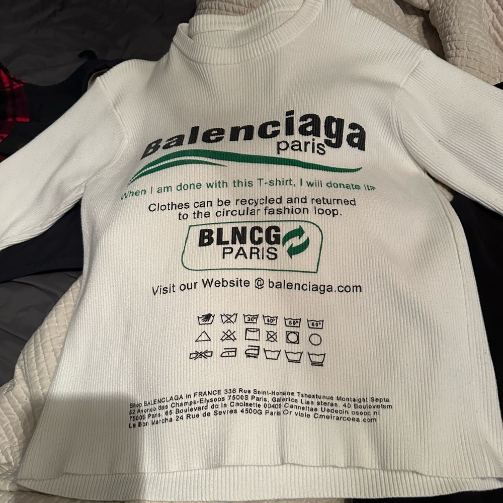 White Graphic Knit Sweatshirt
